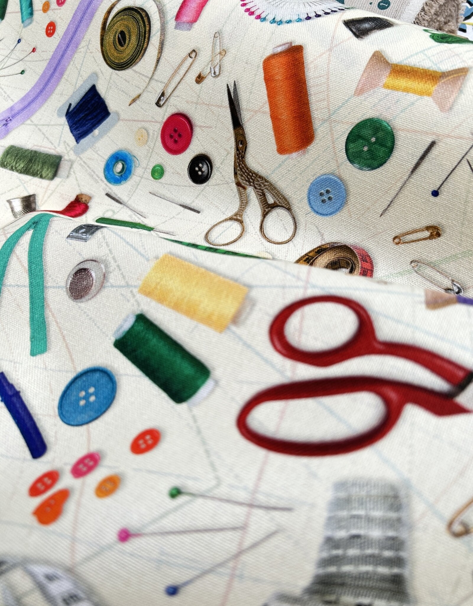 Canvas - What's on my sewing table