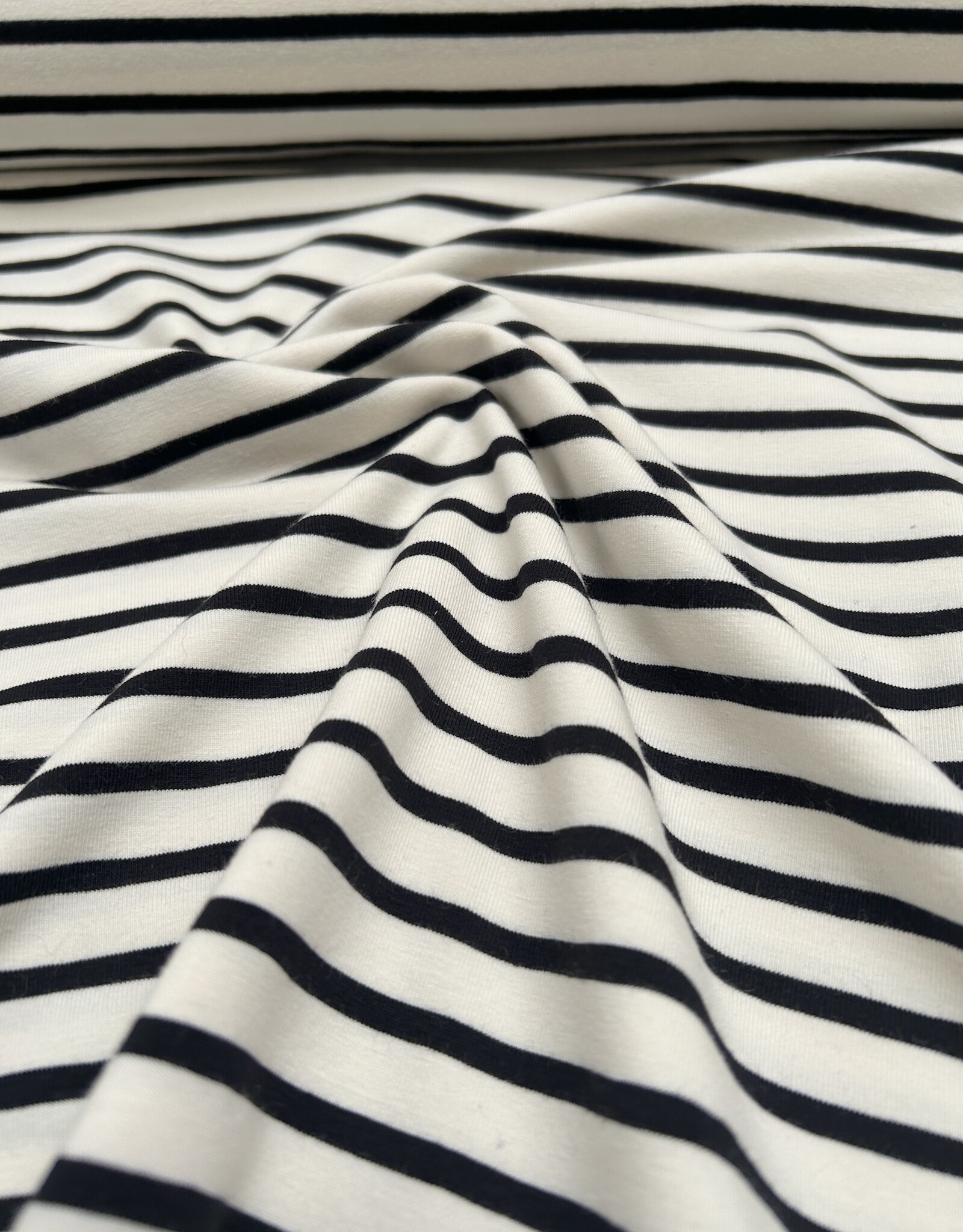 Tricot - Brede Streepjes - Zwart