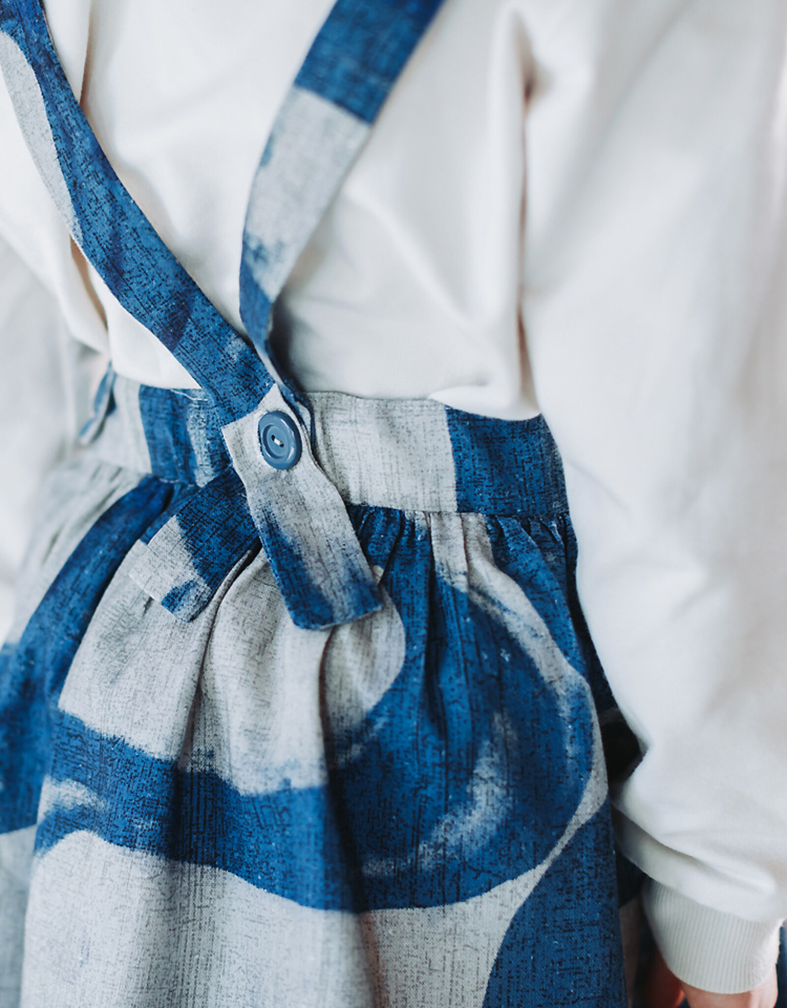 See You at Six Linen Viscose Blend - Drifting Course