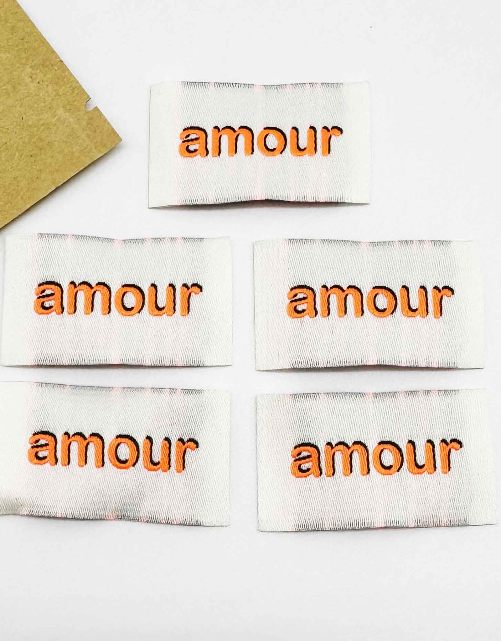 Naailabels - Amour neon