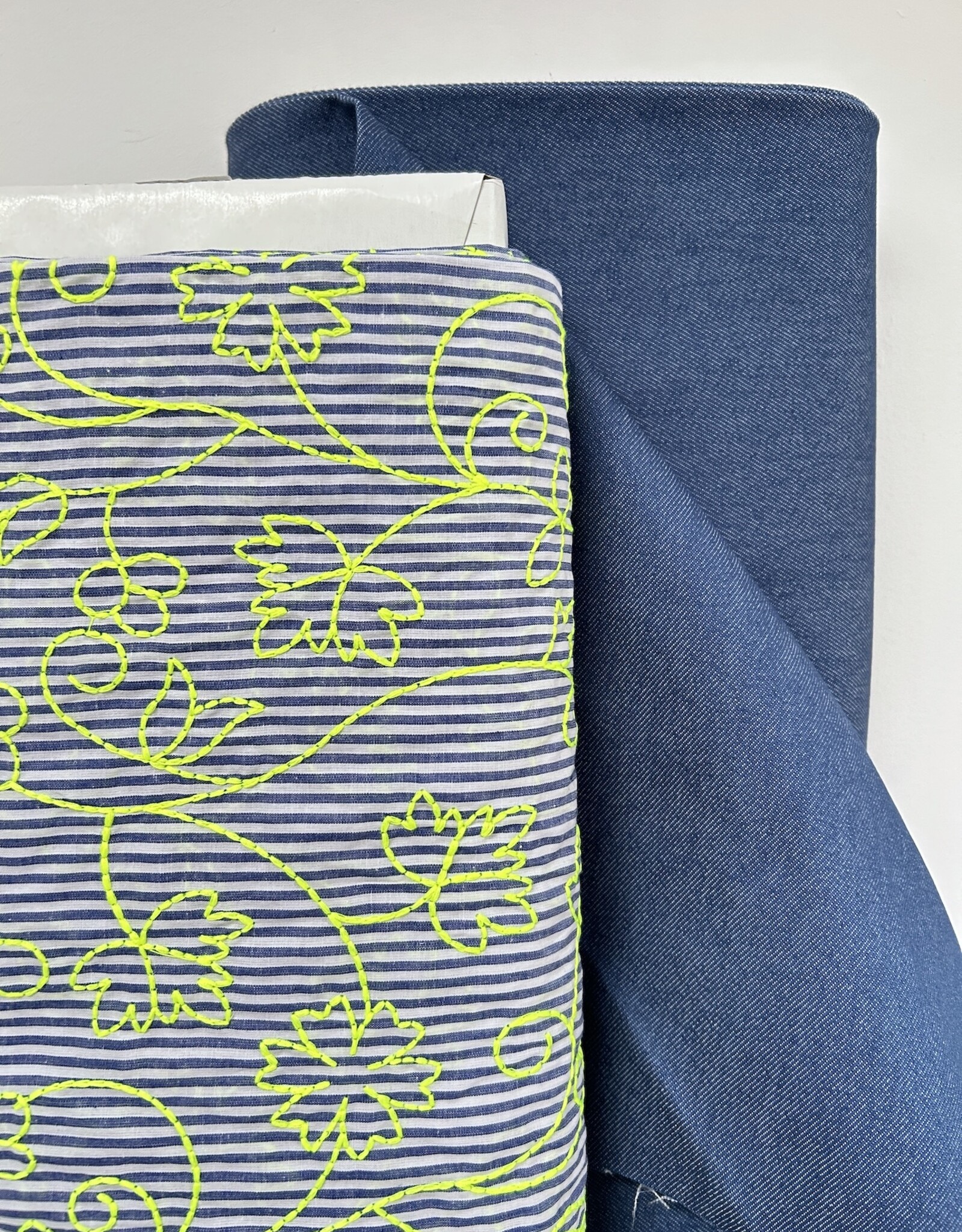 Katoen - Striped - Neon Broderie