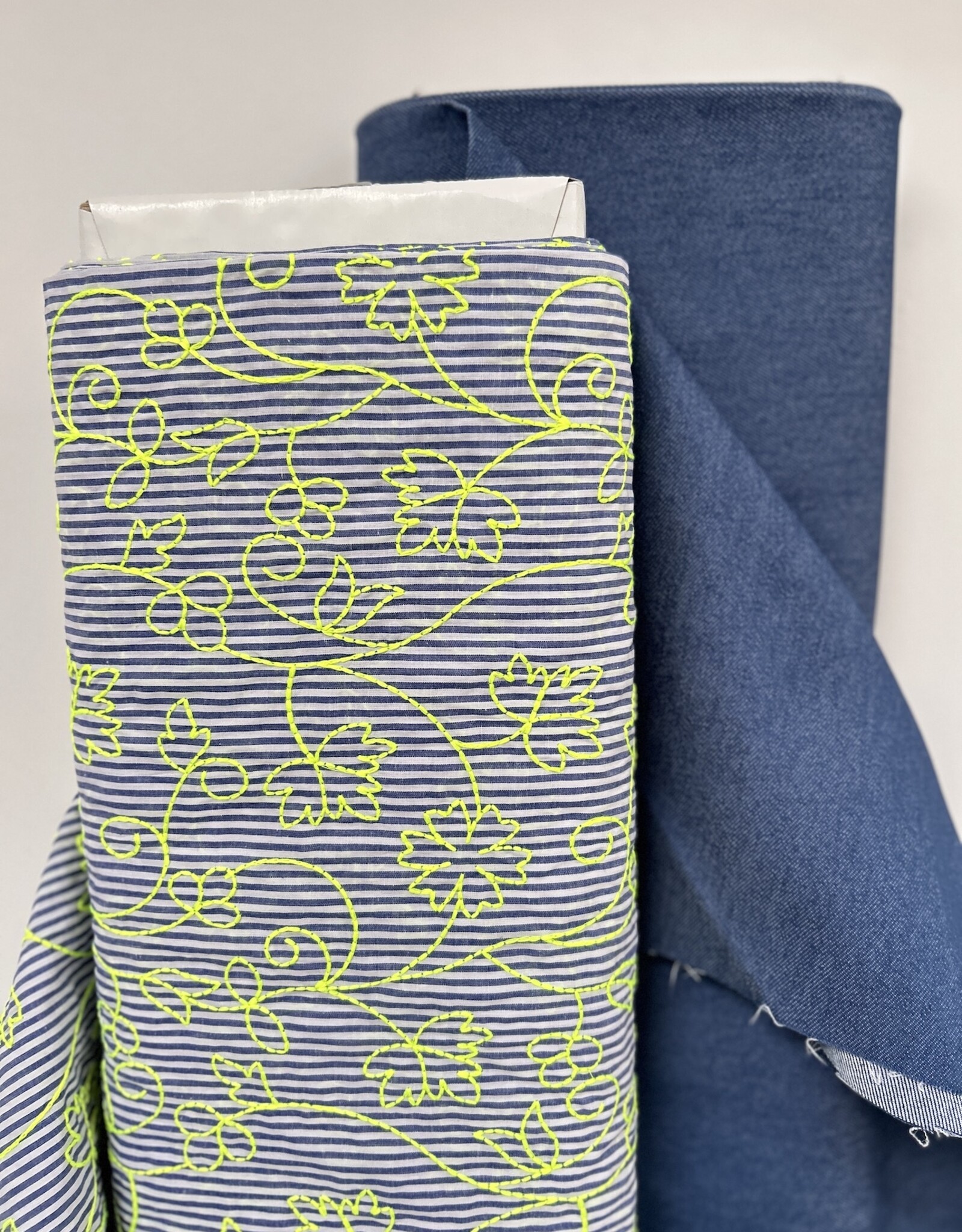 Katoen - Striped - Neon Broderie