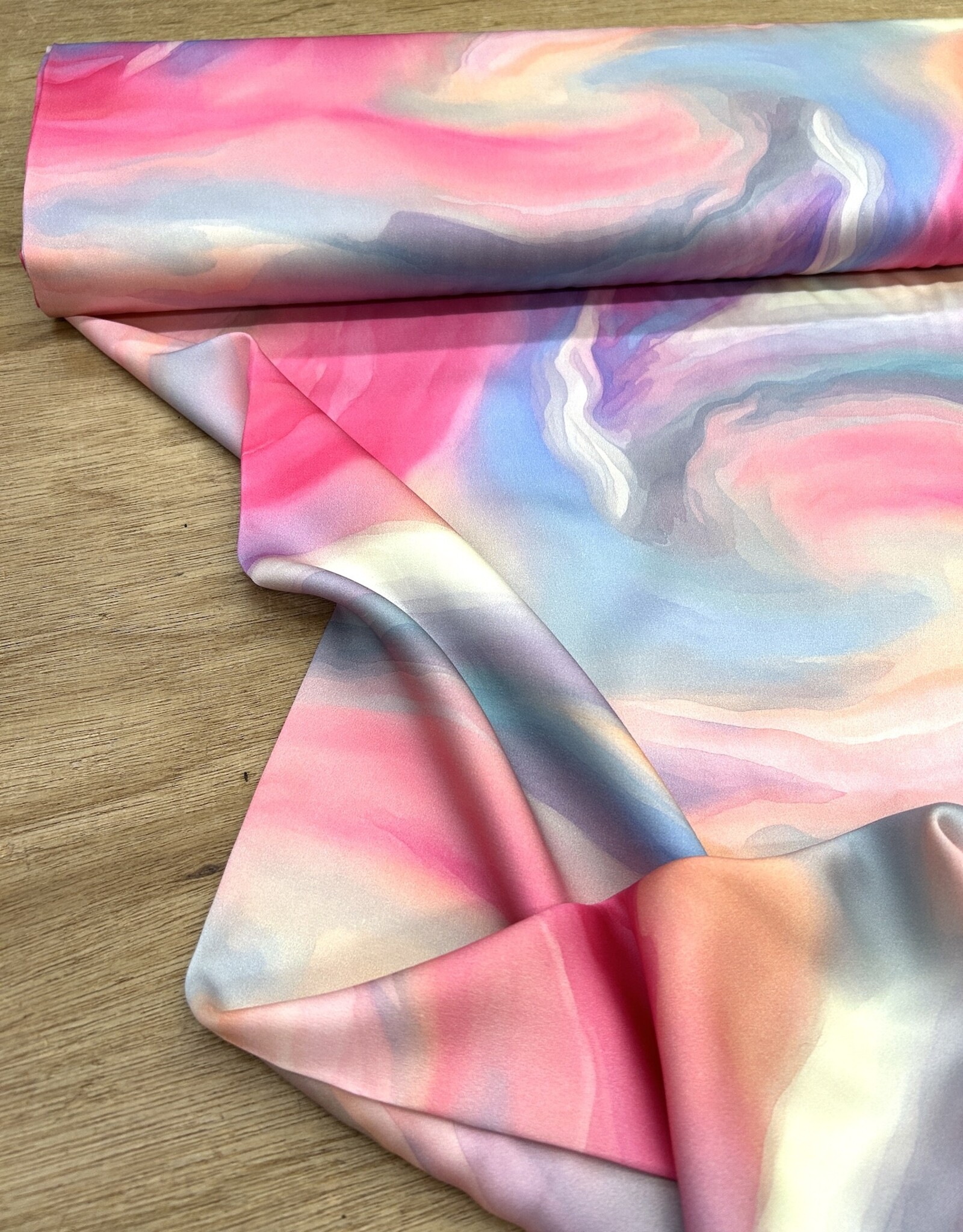 Viscose Satijn - Pink & blue dream