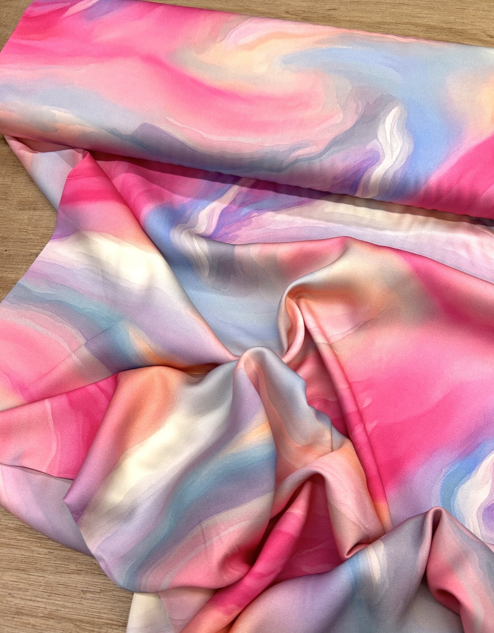 Viscose Satijn - Pink & blue dream