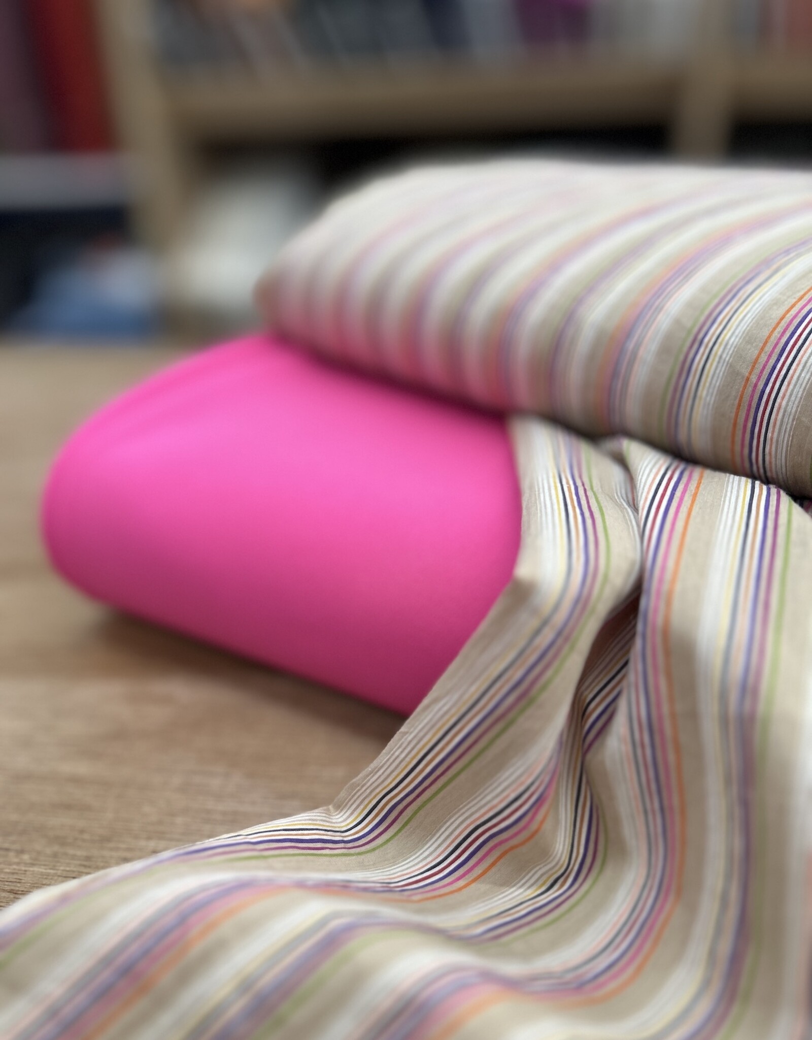 Comme ça Bi-stretch twill Neon rose