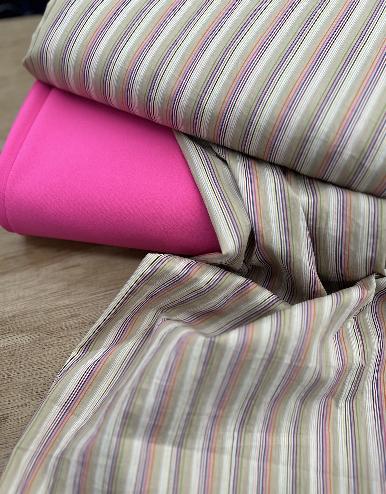 Comme ça Bi-stretch twill Neon rose