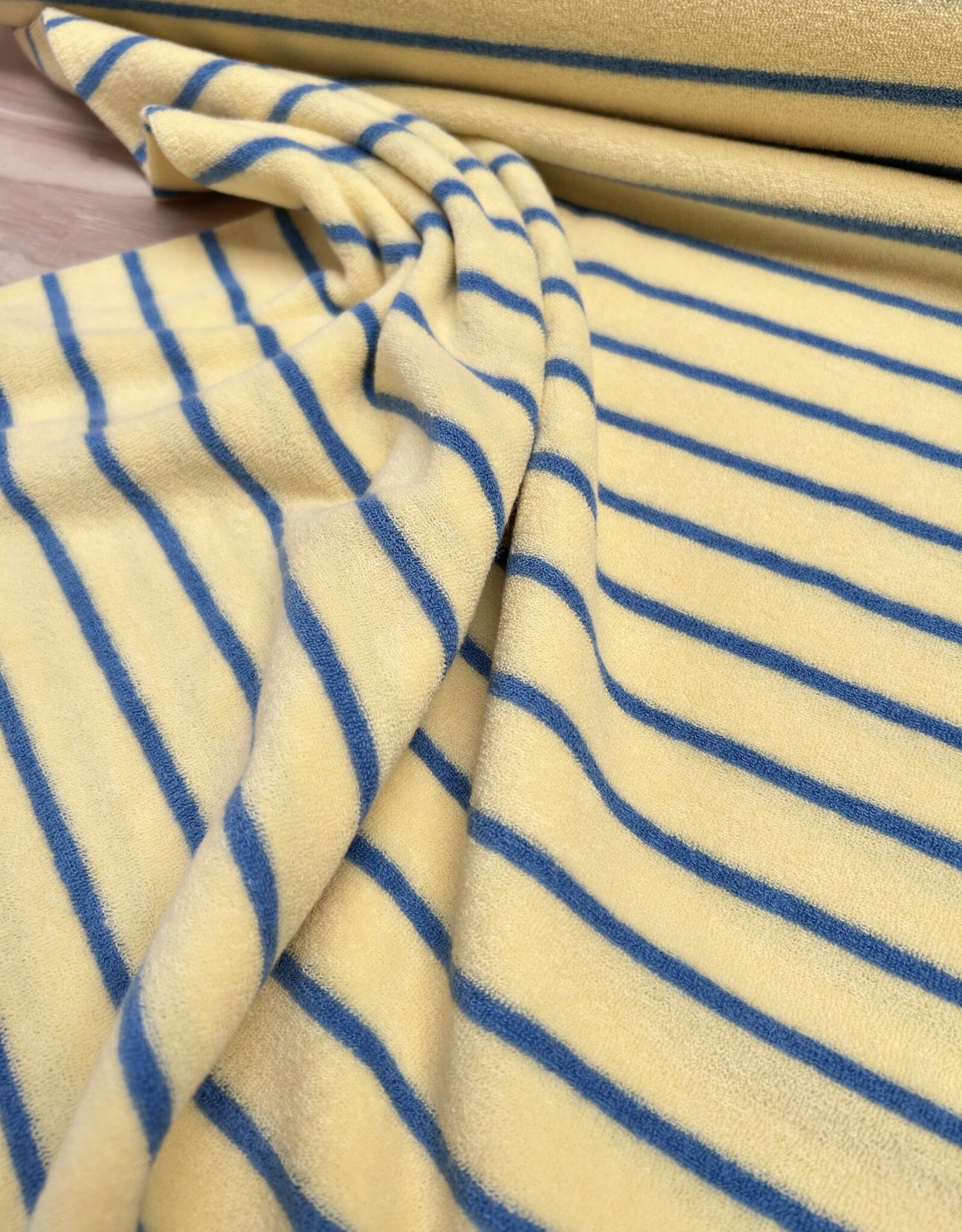 Spons met streep - Botergeel en blauw