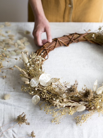 Flowerwreath brombloom Ø 40 cm