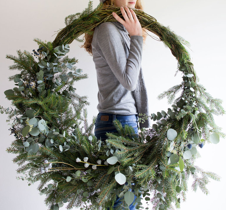 DIY: Making a Christmas wreath at home this year, with a movie.