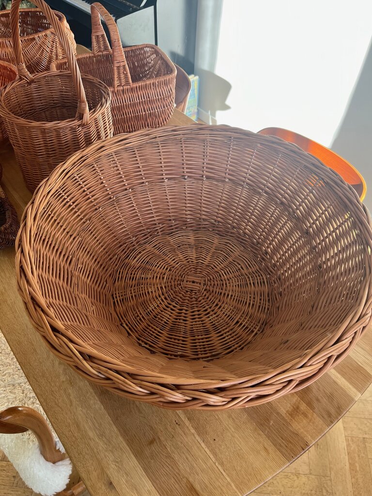 Big round basket