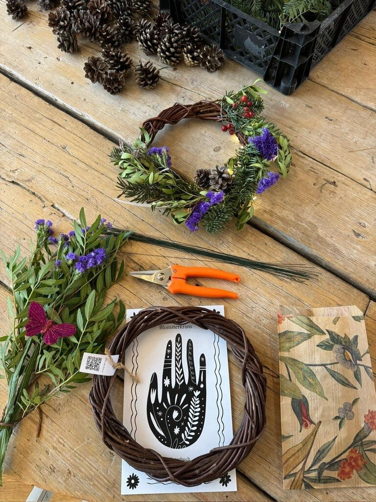 Winter Wreath Workshop - Damoves