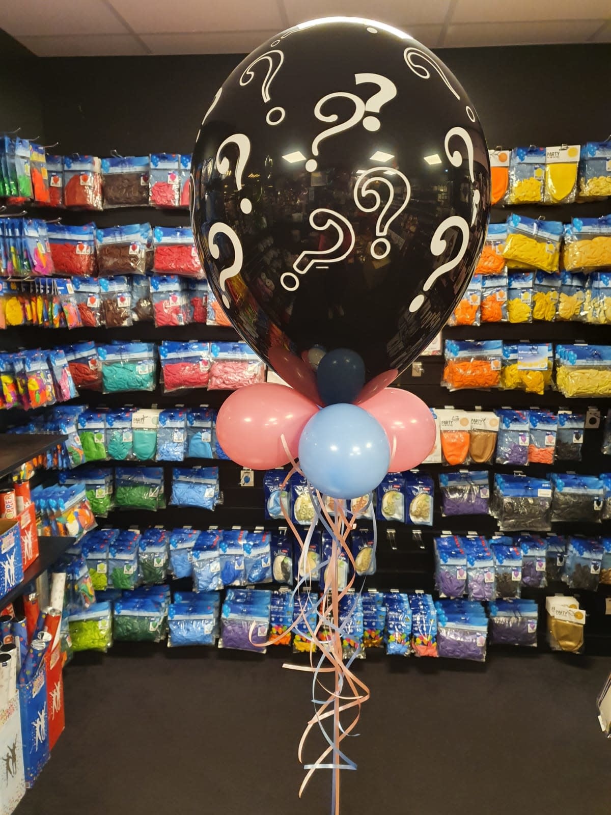 Gender Reveal Ballon met confetti voor Party online