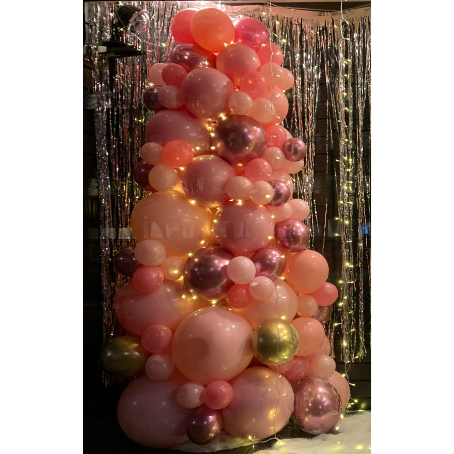 Balloon Organic Christmas Tree-4