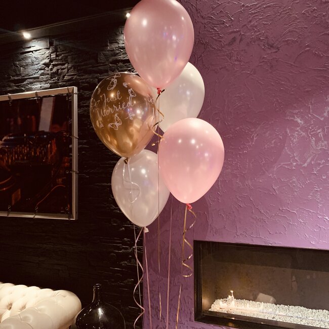 Staander van 5 heliumballonnen