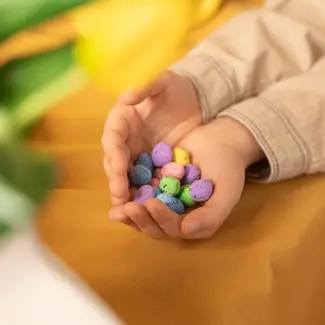 PartyPal Paas Decoratie Mini Kleurrijke Eieren - 100 st. PartyPal Paas Decoratie Mini Kleurrijke Eieren - 100 st.