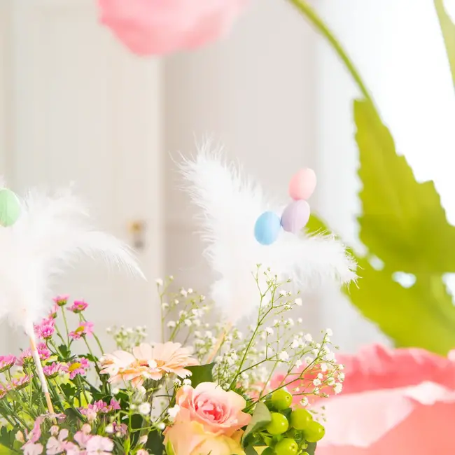 Paas Decoratie Eieren met Veren op stokje - 1 st. - 8x32cm