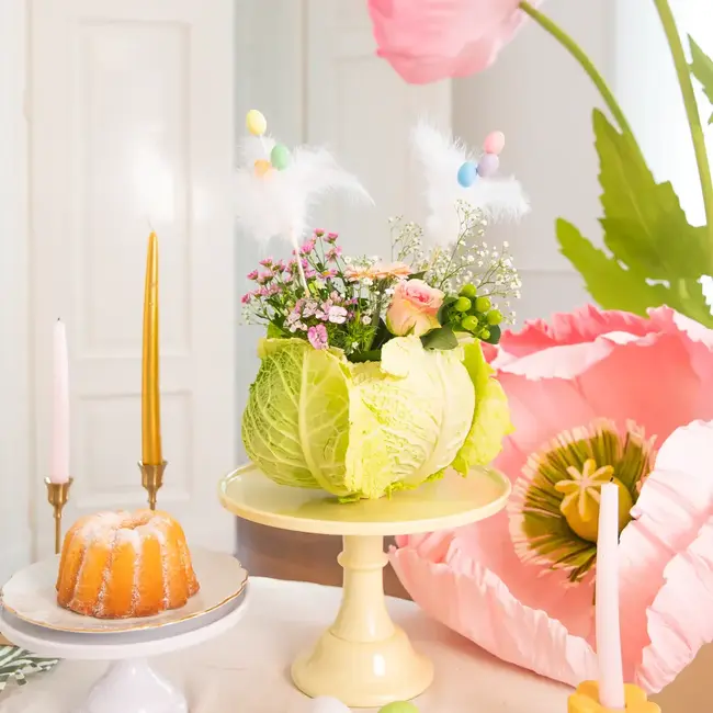 Paas Decoratie Eieren met Veren op stokje - 1 st. - 8x32cm