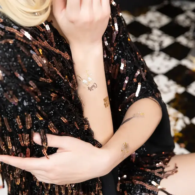 Tijdelijke Tatoeages met de Tekst "Happy New Year"