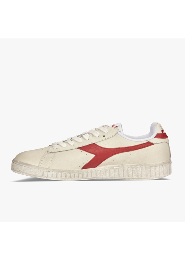 Diadora game l low waxed white red pepper