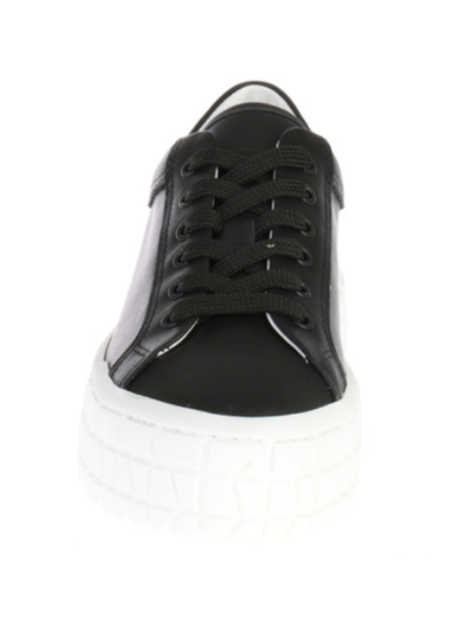 Hip Shoe Style D1922 Black Leather