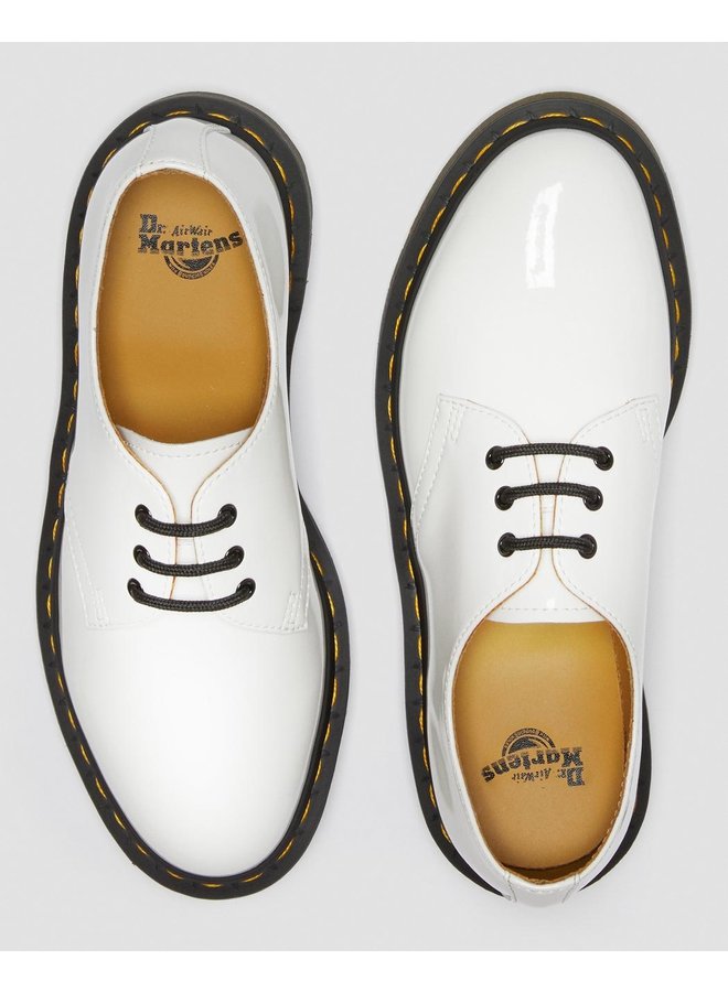 Dr. Martens 1461 white patent lamper