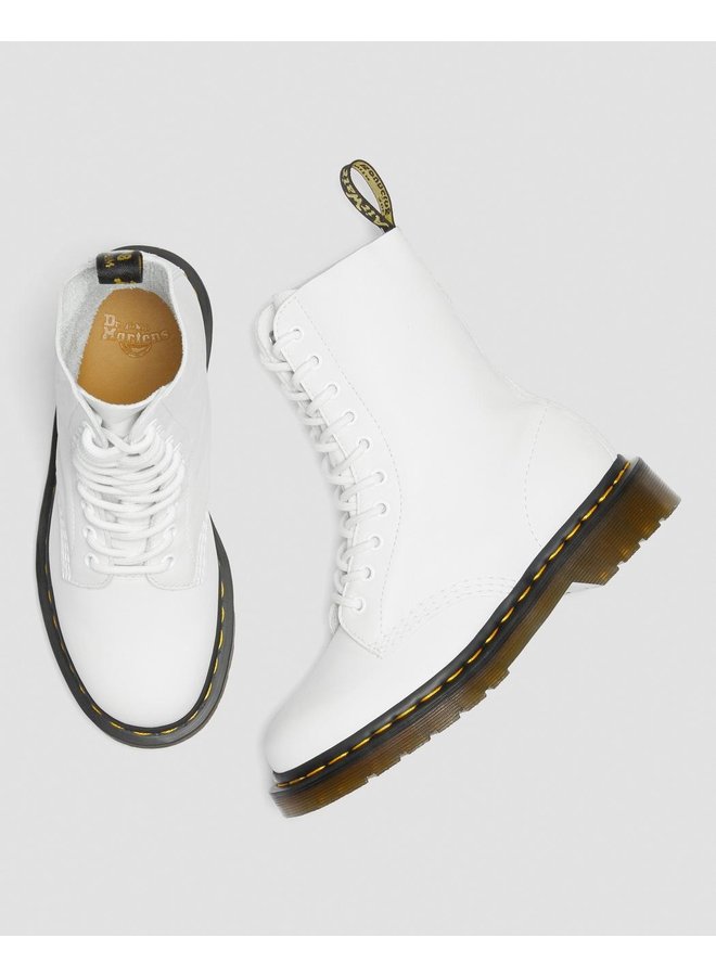 Dr. Martens 1490 Optical White Virginia