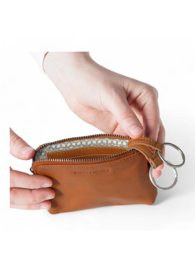 Aunts & Uncles 20110-1 Physalis Key Case Cognac