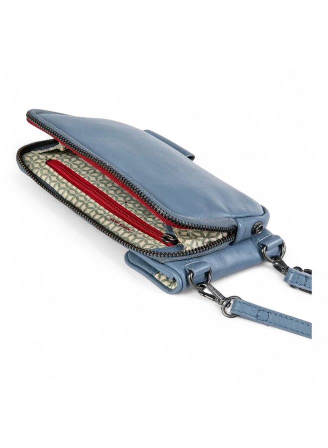 Aunts & Uncles 20021-54Cloudberry Flint Stone