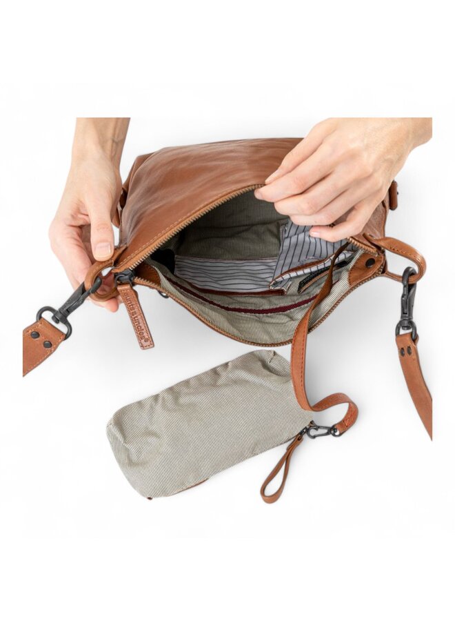 Aunts & uncles  Mrs. Raisin Cookie caramel Crossover bag