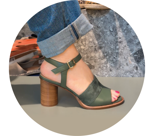 Sandalen met hak, Vrouwen
