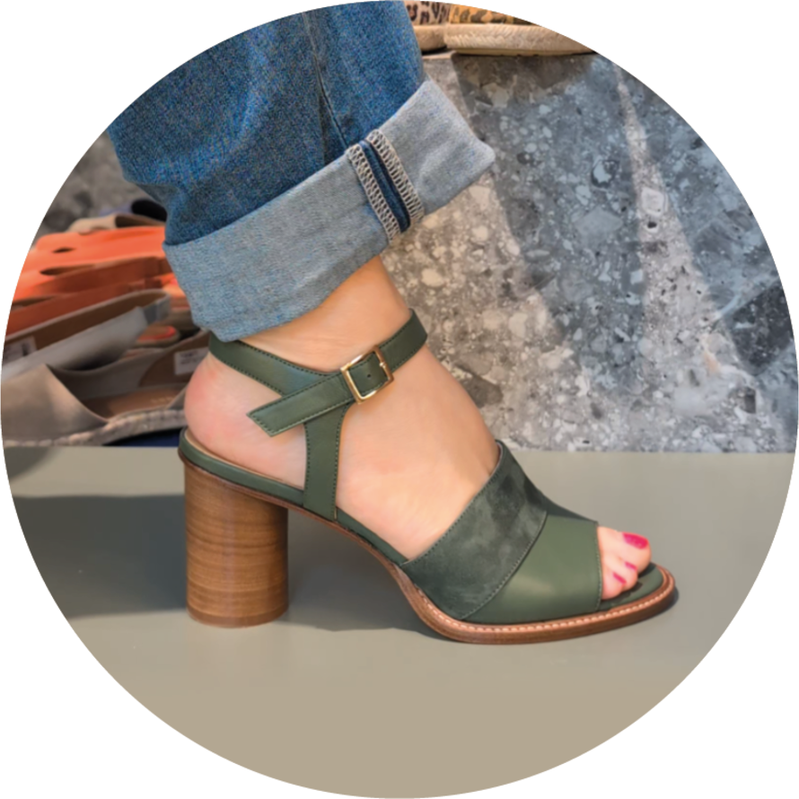 Sandalen met hak, Vrouwen