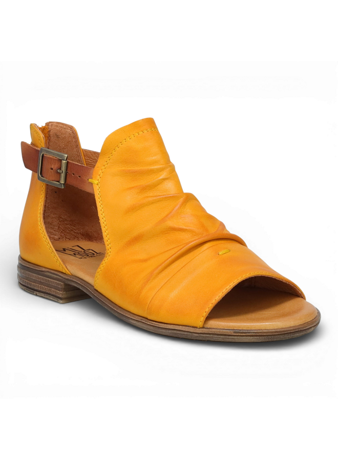 Miz Mooz Dipper Ochre