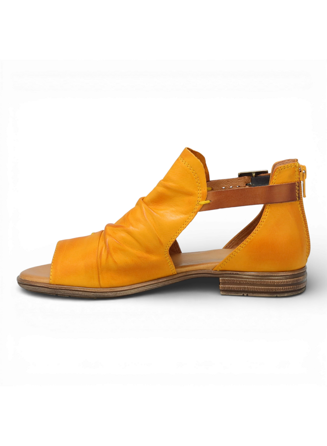 Miz Mooz Dipper Ochre