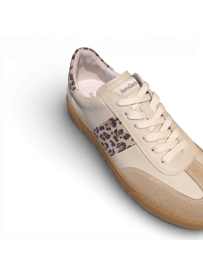 NeroGiardini E513007D 421 Velour Camel Velvet Milk