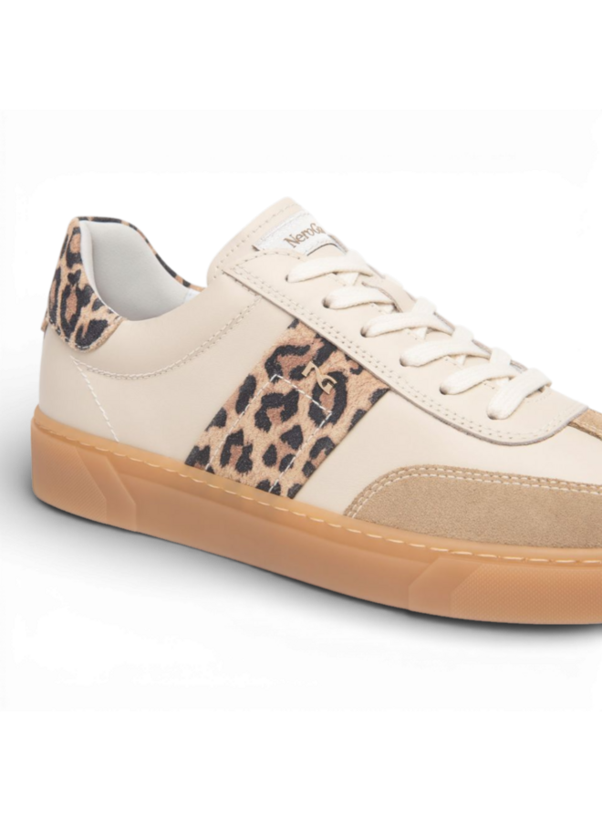 NeroGiardini E513007D 421 Velour Camel Velvet Milk