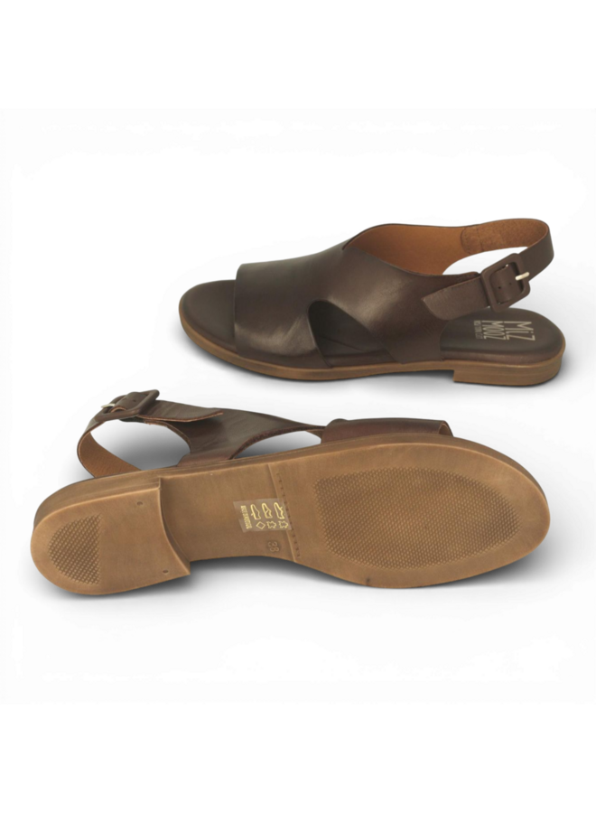 Miz Mooz Lyona Brown