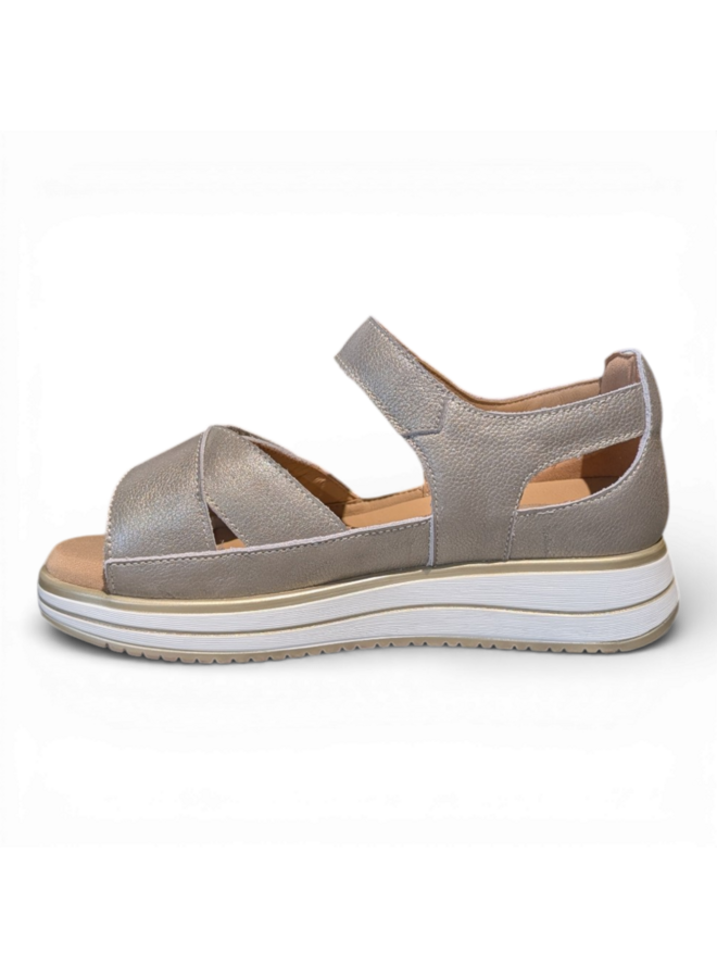 G Comfort S-662PL Platinum Softnappa Women Wedge Sandal Ultra Light