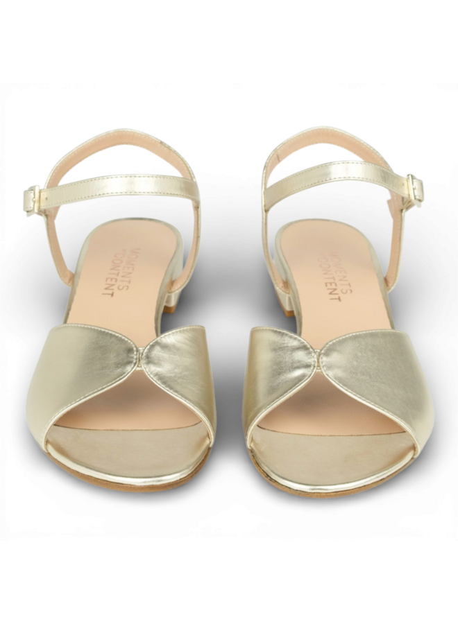 Moments by Content Fauna Champagne