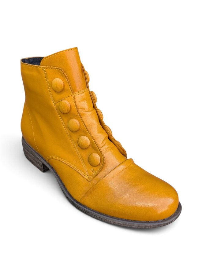 Miz Mooz Louise Ochre