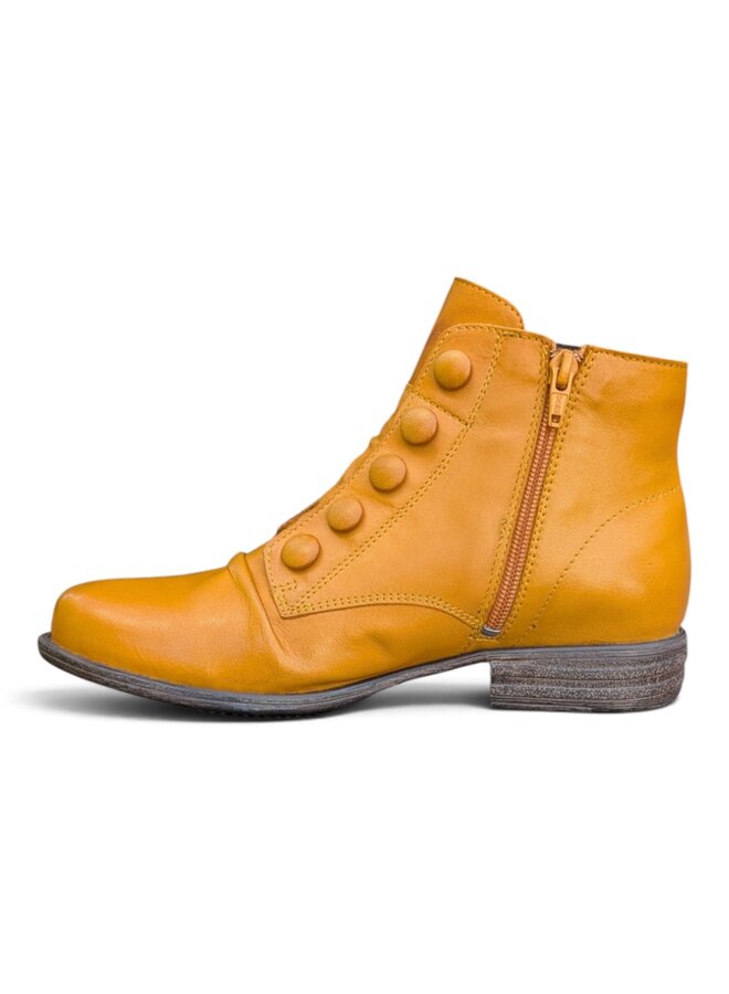 Miz Mooz Louise Ochre