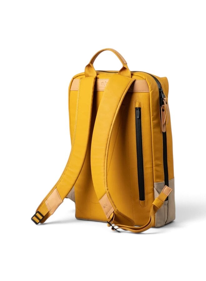 Aunts & Uncles 10201-64 Hamamatsu Backpack 13" Amber