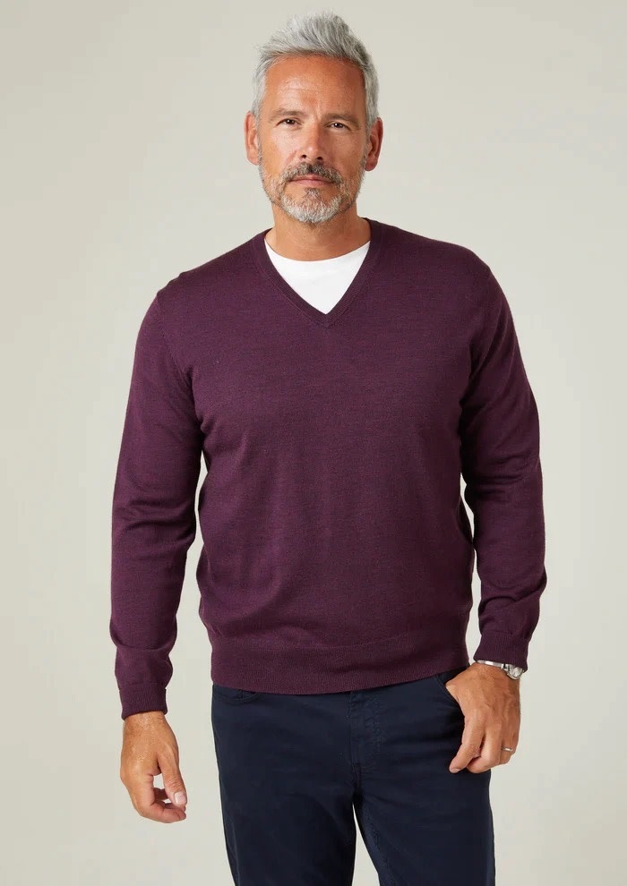 Alan Paine Trui V Hals Merino Wol Aubergine