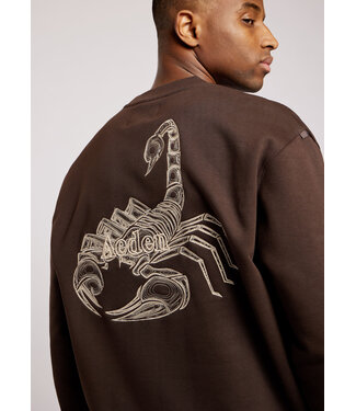 Aeden Aeden, Sweater, Katoen, Oversized, Korte Mouw, Scorpion Rugprint, Donkerbruin