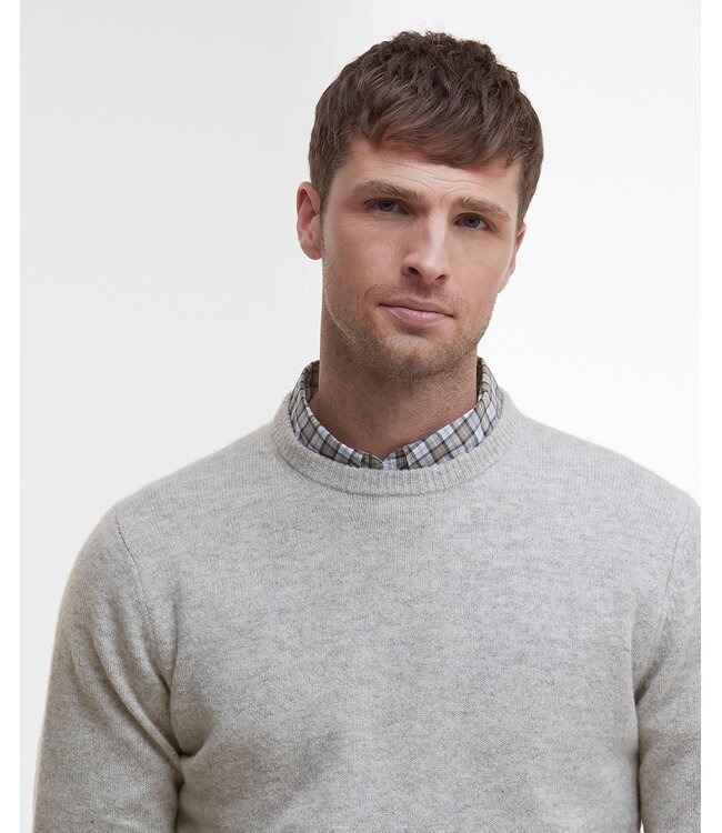 Barbour Trui, Lamswol, Lichtgrijs Gemeleerd, Ronde Hals, Elleboog Patch