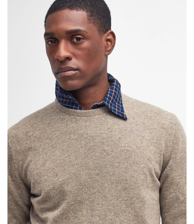 Barbour Trui, Essential, Lamswol, Beige Gemeleerd, Ronde Hals, Colour Fossil
