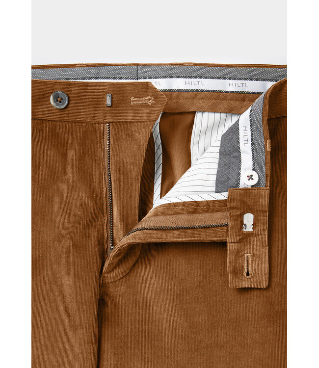 Hiltl Herenbroek, Ribcord, Fijne Rib, Chino Model, Camel