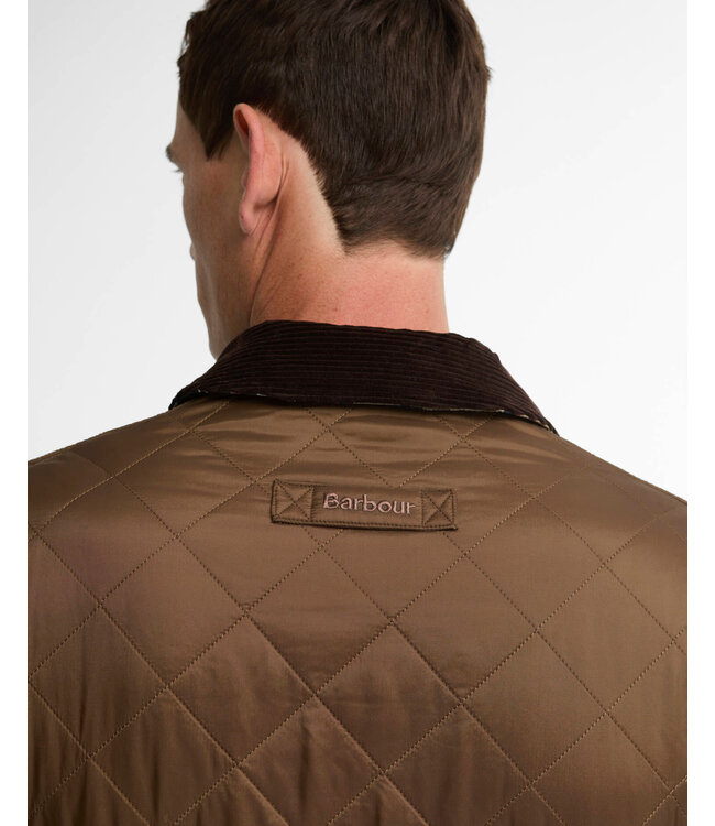 Barbour Jas, Tailored Fit, Quilted, Driekwart, Model Icons Heritage,  Bruin, Earth