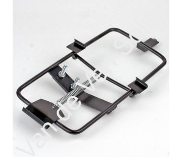 01. Suporte para lata de combustível de reserva
