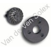 Gear puller flywheel