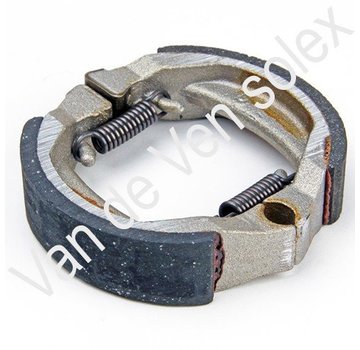 03. Brake lining rear wheel  Ø 69 mm.